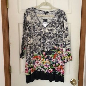 NWT plus sized, flowery tunic